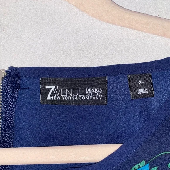 New York & Co blouse - Picture 3 of 3